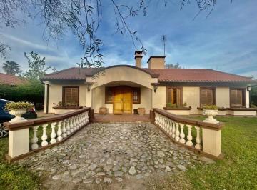 Casa de 7 ambientes, Córdoba · Casa en Alquiler Viejo Algarrobo