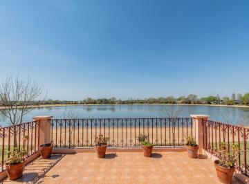 Casa · 240m² · 5 Ambientes · Casa 5 Ambientes en Venta en Isla del Este, Delta