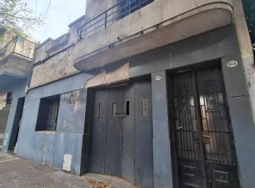 PH de 7 ambientes, Villa General Mitre · ¡Excelente Oportunidad de Inversión! Gran PH a Reciclar de 7 Ambientes y 205 m²