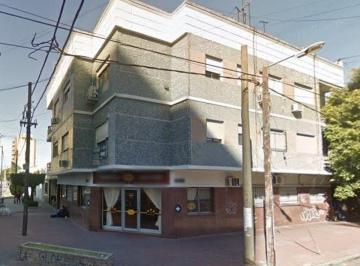Departamento de 1 ambiente, Avellaneda · Alquiler Excelente Oportunidad Hoy Mono Amplio con Balcon Acepta Mascota Bajas Expensas. Aire Acond.