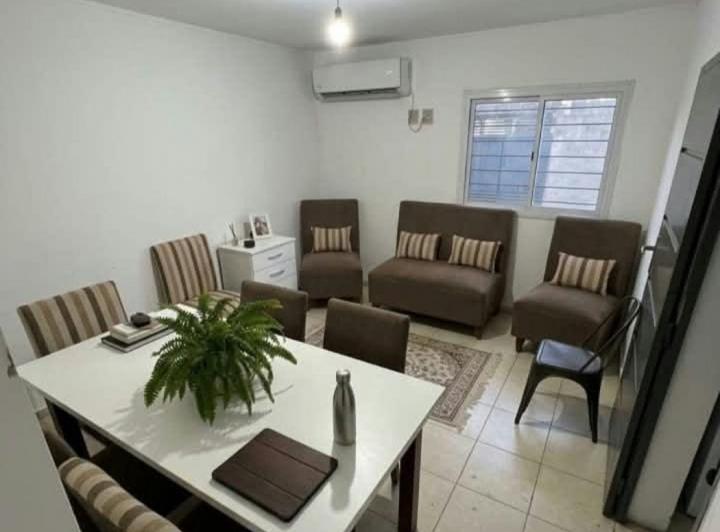 Casa · 80m² · 4 Ambientes · 3 Cocheras