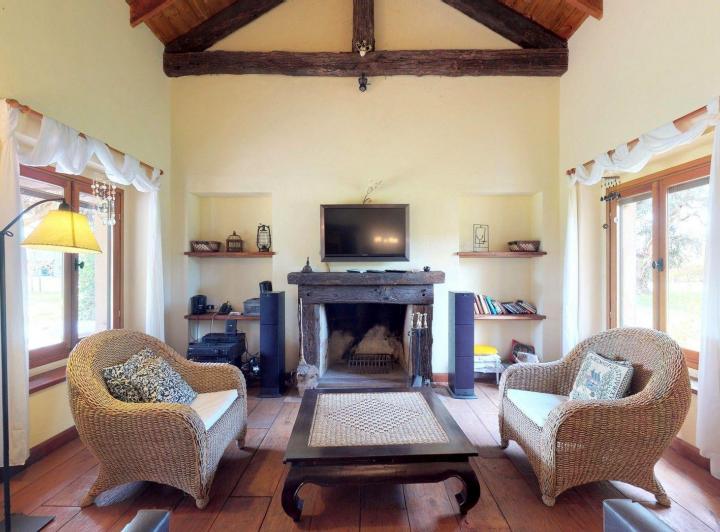 Casa · 191m² · 5 Ambientes · 2 Cocheras