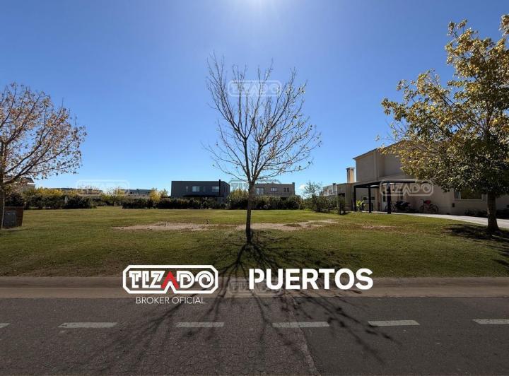 Terreno · 614m²