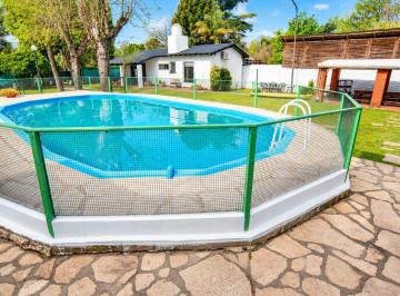 Casa · 98m² · 2 Ambientes · 2 Cocheras · Venta Casa 2 Amb en La Reja Gran Parque con Pileta