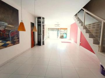 PH · 515m² · 5 Ambientes · 1 Cochera · Venta. PH 5 Ambientes. Cochera. Belen 400. Floresta.