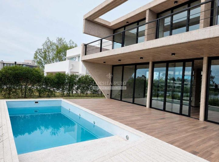Casa · 302m² · 5 Ambientes
