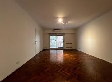 Departamento · 70m² · 3 Ambientes · 1 Cochera · Venta Tres Ambientes Amplios con Cochera y Vigilancia 24 Hs