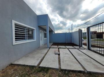 Casa de 3 ambientes, Almirante Brown · Casa en Alquiler - Zona Longchamps Barrio Los Pinares