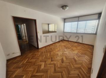 Departamento · 60m² · 3 Ambientes · Alquiler Departamento 3 Ambientes Luminoso en Flores