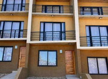 Casa · 121m² · 4 Ambientes · 1 Cochera · Casa Triplex en Venta Barrio Nayades 4 Ambientes