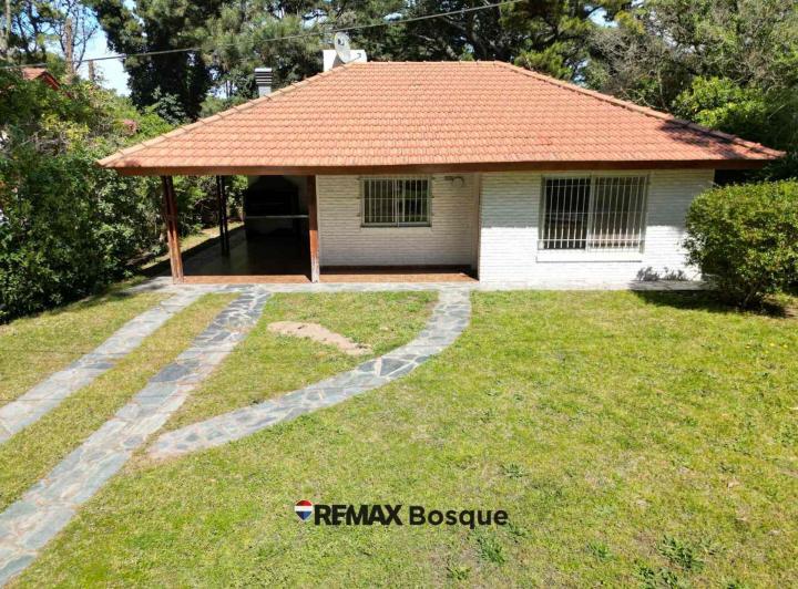 Casa · 80m² · 3 Ambientes · 1 Cochera