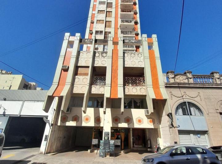Departamento · 95m² · 6 Ambientes · 1 Cochera