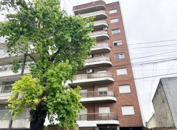 Departamento de 3 ambientes, La Plata · Departamento en Venta - 36 Entre 7 y 8 - 2 Dorm., Cochera y Baulera - 73 m - Apto Banco