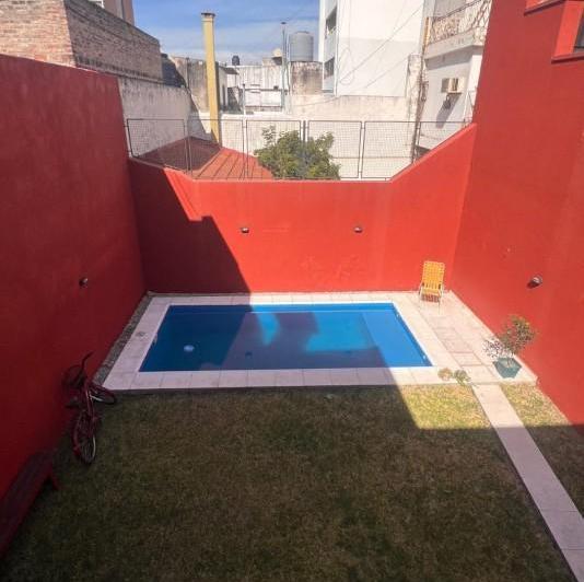 Casa · 216m² · 5 Ambientes · 1 Cochera
