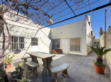Casa · 180m² · 5 Ambientes · Venta Casa 5 Amb Moron Sur