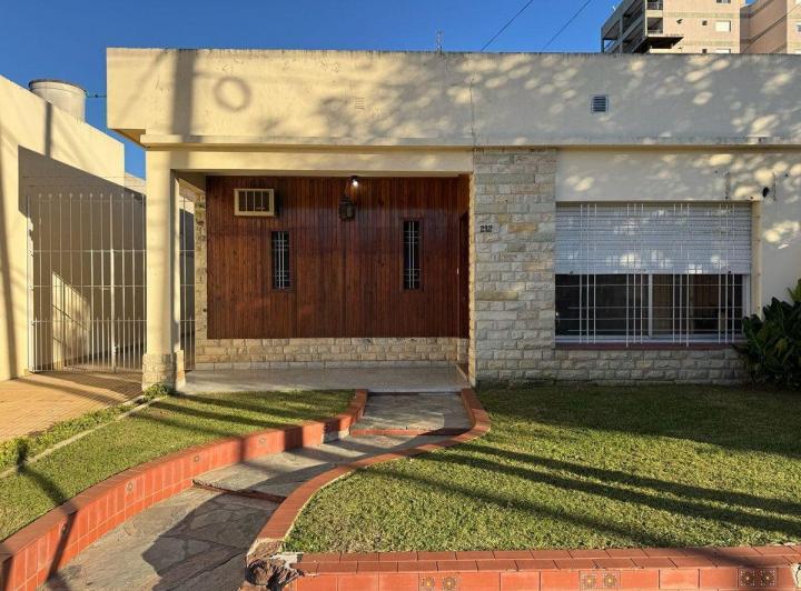 Local comercial · 120m² · 2 Cocheras