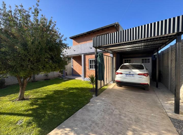 Casa · 110m² · 4 Ambientes · 2 Cocheras