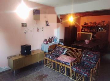 Casa · 177m² · 4 Ambientes · Venta Casa Mas Departamento a Refaccionar