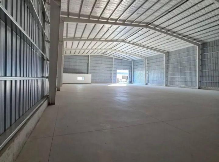 Bodega-Galpón · 1000m² · 2 Ambientes · 1 Cochera