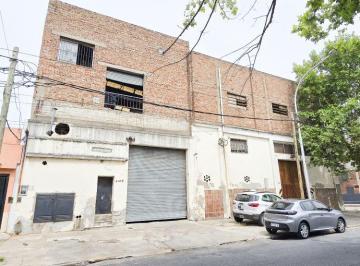 Depósito , Lanús · Venta de Galpón Industrial con Trifásica y Gas Industrial – 2 Plantas – Acceso Rápido a Caba.