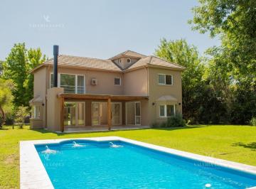 Casa · 235m² · 5 Ambientes · 2 Cocheras · Casa Venta en Ayres de Pilar Lote Central + 2 Suite + 2 Semi Suite, Pilar, G. B. a. Zona Norte