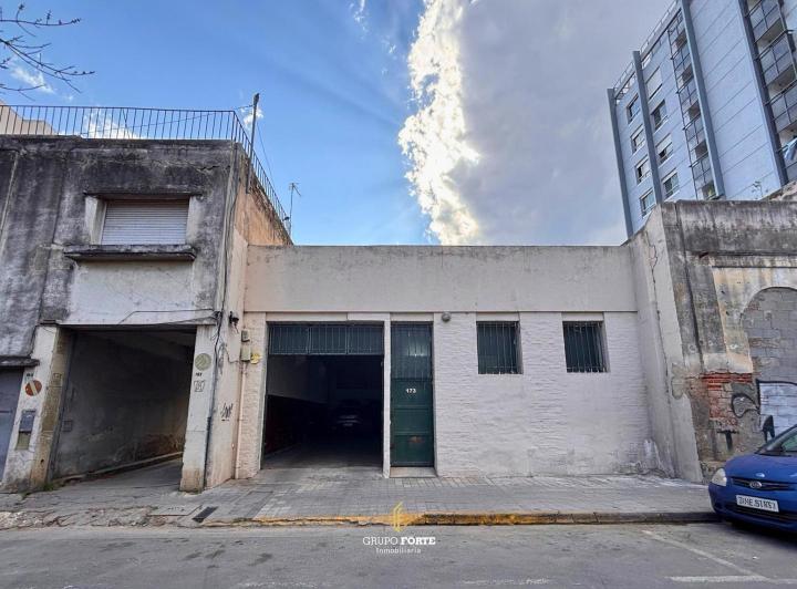 Terreno · 181m²