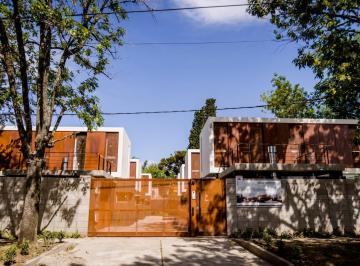 Casa de 4 ambientes, La Plata · En Venta Excelente Dúplex en Exclusivo Complejo Cerrado en City Bell