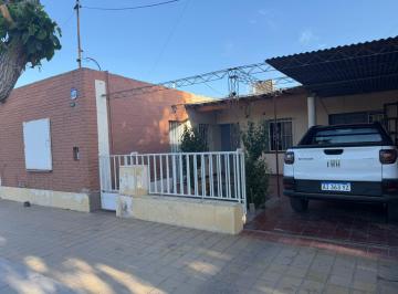Casa · 120m² · 5 Ambientes · 1 Cochera · Venta de Casa Mixta. 2 Habitaciones. Chimbas