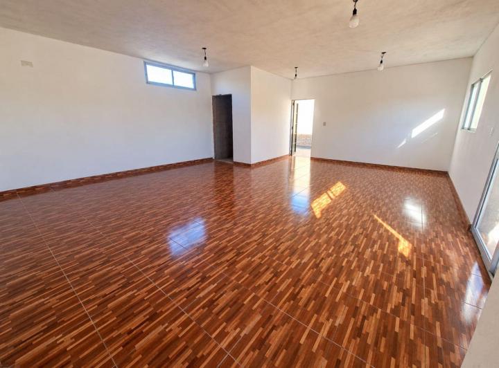 Casa · 180m² · 5 Ambientes · 1 Cochera