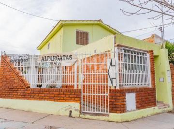 Casa · 80m² · 4 Ambientes · 1 Cochera · Venta Duplex 3 Dorm. Neuquen