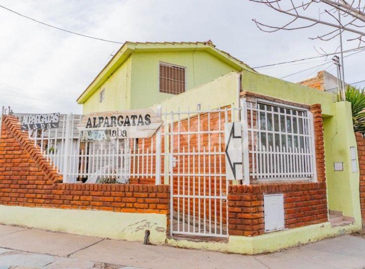 Casa · 80m² · 4 Ambientes · 1 Cochera
