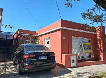 Casa de 4 ambientes, General San Martín · Casa 4 Ambientes + Galpón 100 m² en Venta – José León Suárez