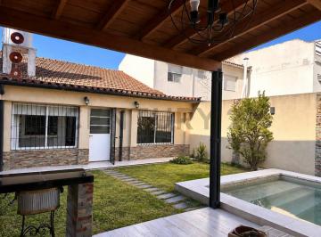 Casa · 137m² · 4 Ambientes · Casa en Venta - 4 Ambientes en Lote Propio – Jardín – Pileta Climatizada – Quincho – San Andrés
