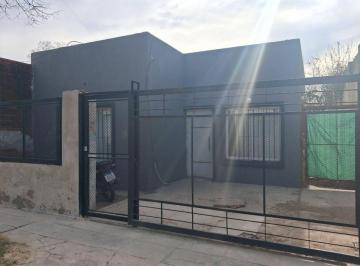 Casa de 3 ambientes, General San Martín · Casa 3 Ambientes con Entrada Para Auto en Venta – José León Suárez | Usd 75.000