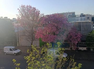 Departamento de 5 ambientes, Córdoba · Frente con Balcón! Excelente Ubicación! a Una Cuadra de La Plaza