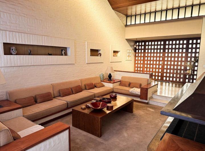 Casa · 400m² · 5 Ambientes · 2 Cocheras