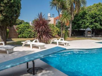 Casa · 343m² · 8 Ambientes · 2 Cocheras · Venta Casa 3 Dormit Pileta Jardin Don Torcuato