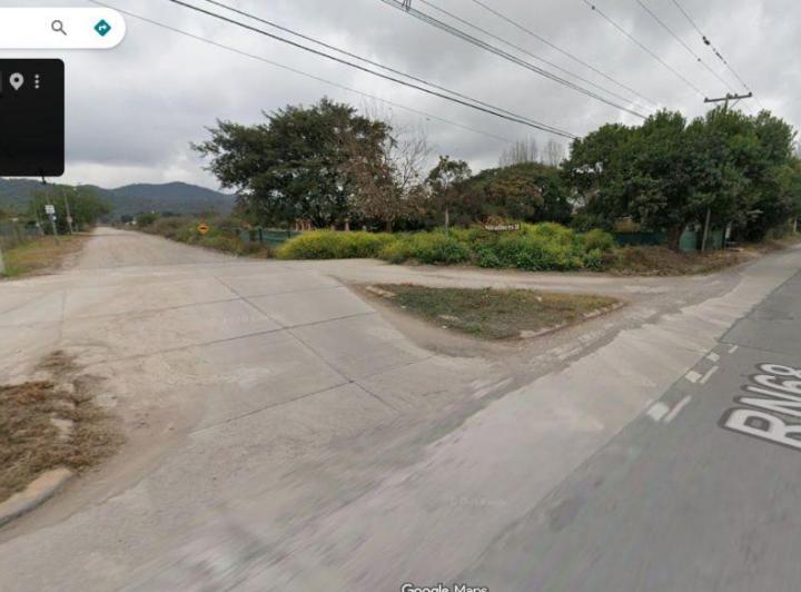 Terreno · 400m²