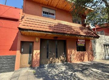 Casa de 6 ambientes, Pompeya · Se Vende Hermosa Casa con Patio en El Barrio de Pompeya