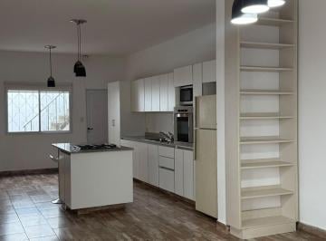 PH · 80m² · 4 Ambientes · Alquiler PH 4 Amb con Patio Belgrano