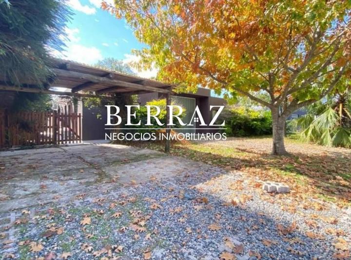 Casa · 180m² · 6 Ambientes · 4 Cocheras