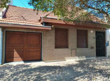 Casa de 7 ambientes, La Plata · En Venta Casa Destino Familiar, Comercial o Institucional. Desarrollada en Una Planta.