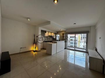 Departamento · 51m² · 2 Ambientes · En Venta Dos Ambientes Al Contrafrente con Balcon, Plaza Mitre