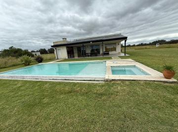 Casa · 150m² · 4 Ambientes · Hermosa Casa 4 Amb en Club de Campo "La Faustina" Nuevo Valor!