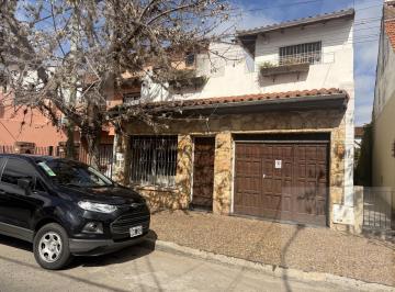 PH · 108m² · 4 Ambientes · Casa en Venta en Olivos 4 Ambientes - Dos Plantas - Excelente Ubicación