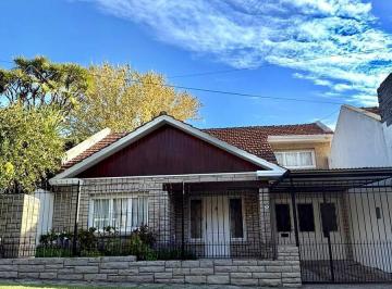 Casa · 245m² · 5 Ambientes · 2 Cocheras · Chalet en Venta en Stella Maris | Mar del Plata
