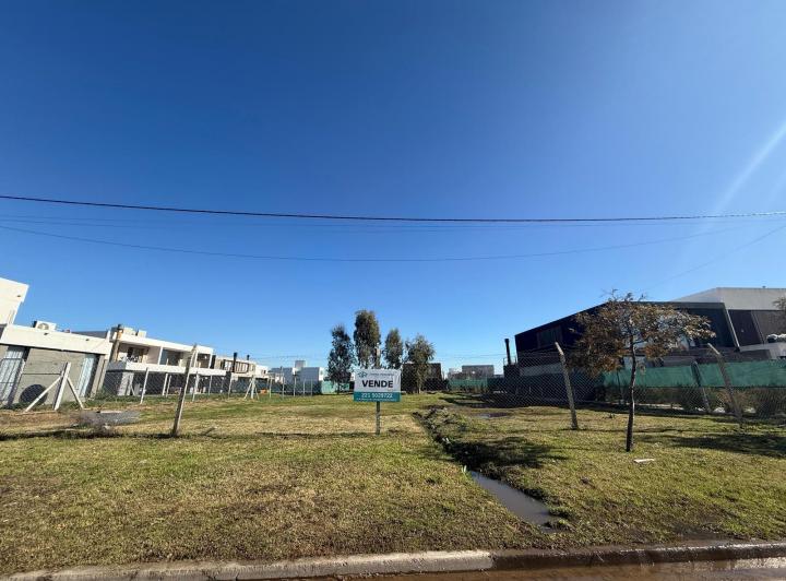 Terreno · 676m²