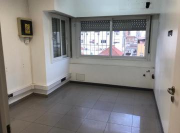 Oficina comercial · 134m² · 4 Ambientes · Alquiler Oficina/consultorios Piso Entero! Centro de Ramos Mejia!