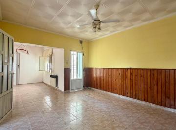 Casa · 3 Ambientes · 1 Cochera · San Juan Al 959