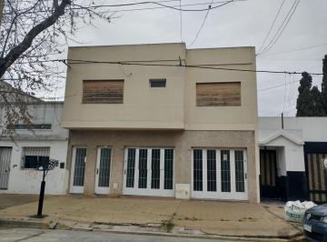 Casa · 100m² · 4 Ambientes · 1 Cochera · PH en Alquiler en La Plata
